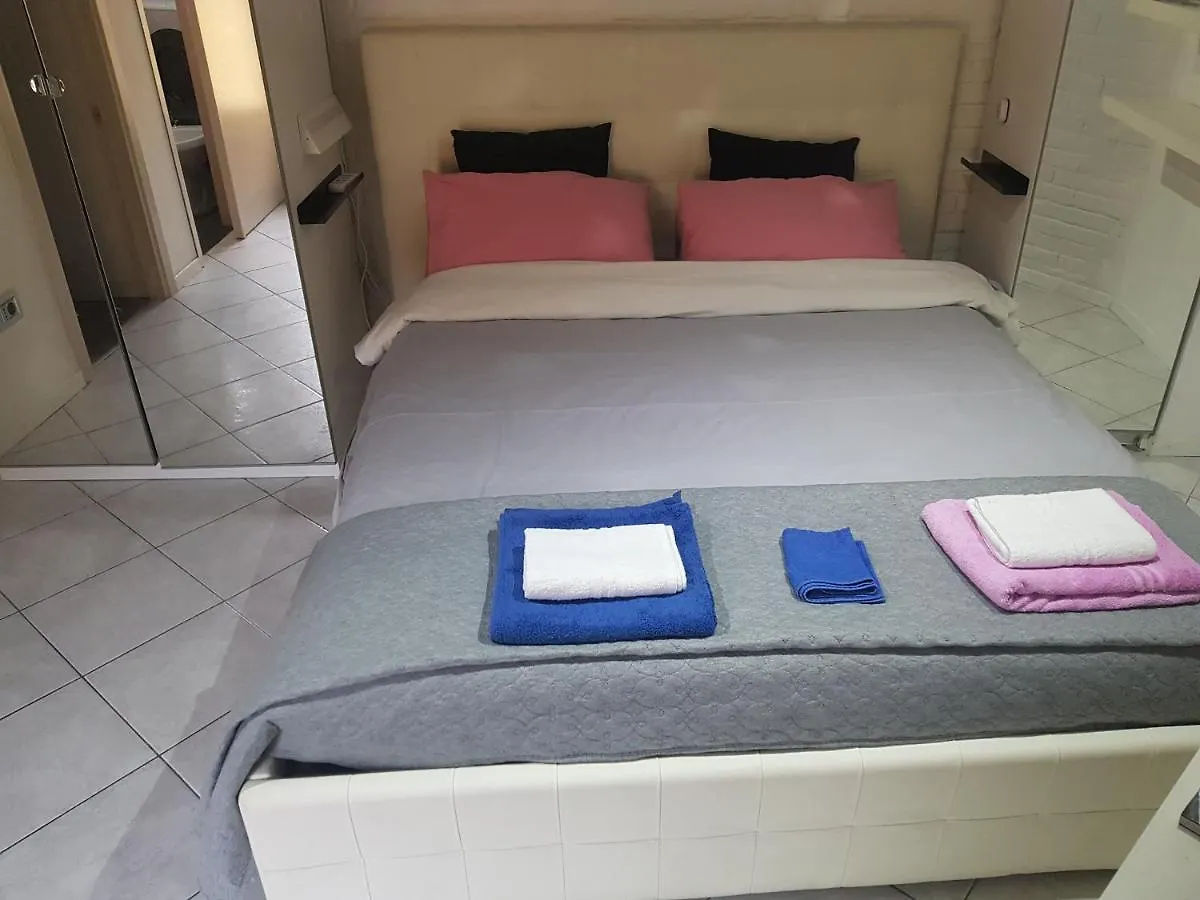 Sweet Apartment Suite Castelmerlo Bologna 0*,  Italy